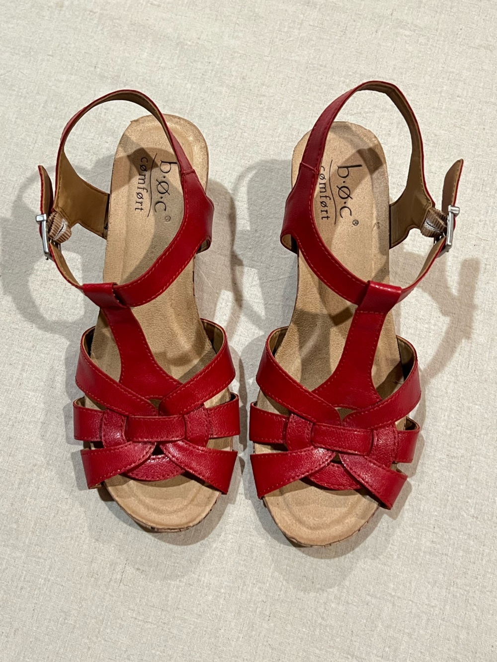 B.O.C Jaquet T-strap Wedge Sandal Apple Red Faux Leather Buckle Womens Size 8 M